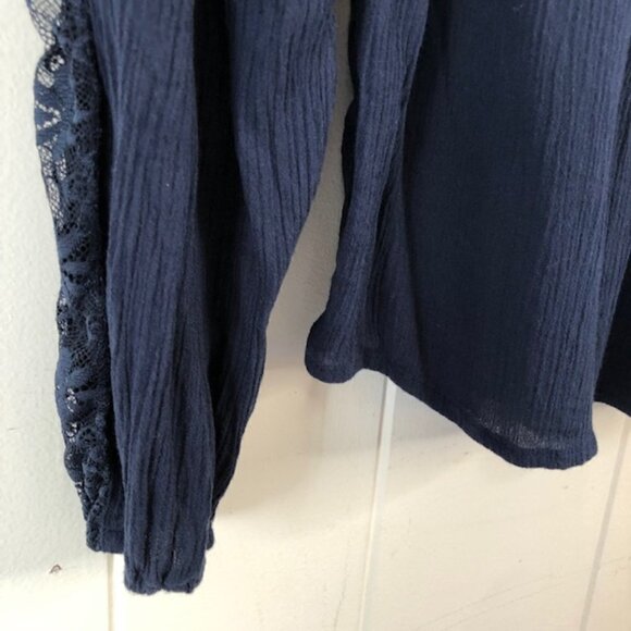 Hollister Womens Top Gauzy Flowy Small - Picture 9 of 11